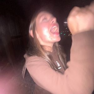 Meet your Posher, Chloe